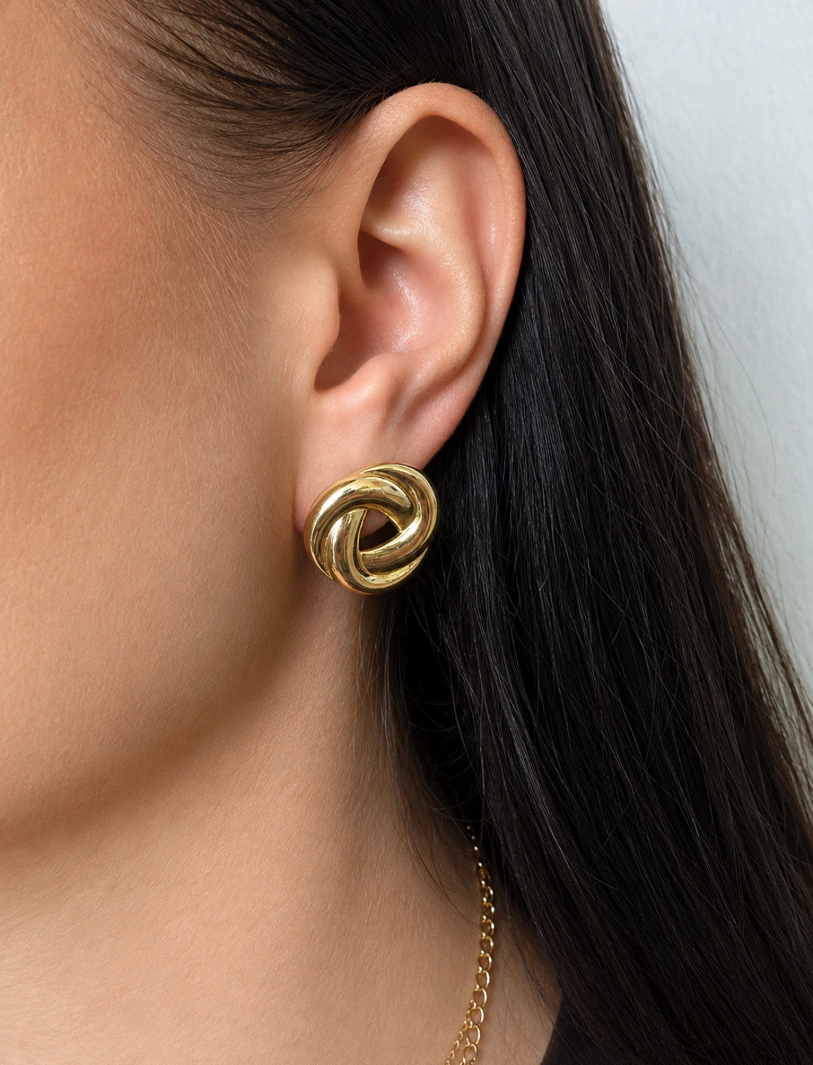 Gyre Stud